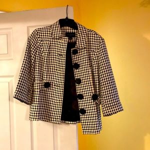 Quarter sleeve black & white blazer